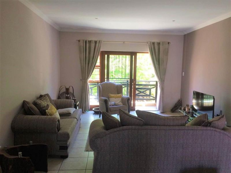2 BEDROOM UPSTAIRS APARTMENT IN A SECURE COMPLEX – PRETORIUSPARK FOR RENT - Photo 5