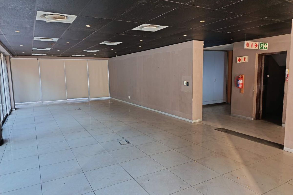 Premium Office Space | 9,193 m2 | Net Rental: R85/m2 | Operational Costs: R12/m2 Secure an exceptional commercial opportunity with this expansive 9,193 m2 - Photo 5