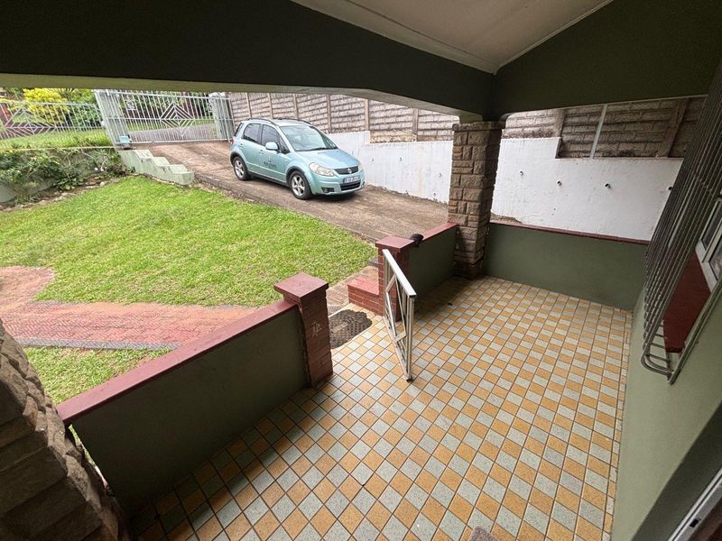 3-Bedroom Family Home with Flatlet for Sale in Escombe – Ideal for Families or Investors - Photo 5