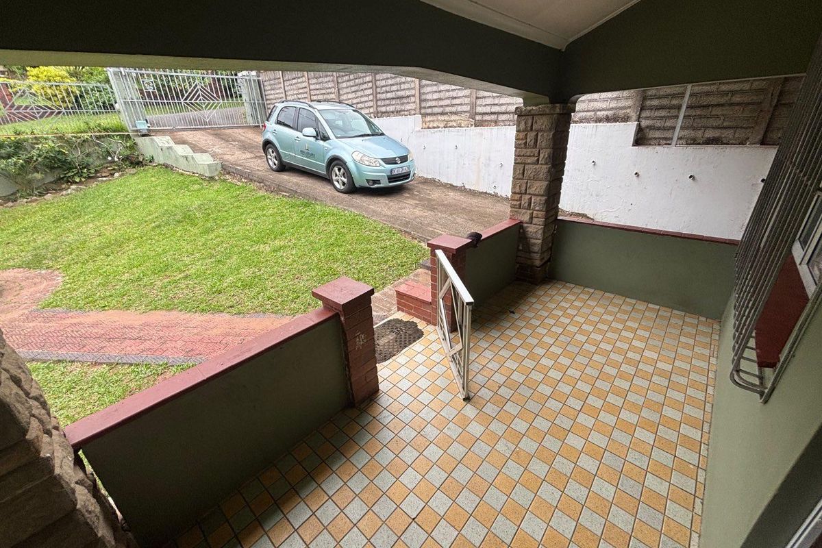 3-Bedroom Family Home with Flatlet for Sale in Escombe – Ideal for Families or Investors - Photo 5