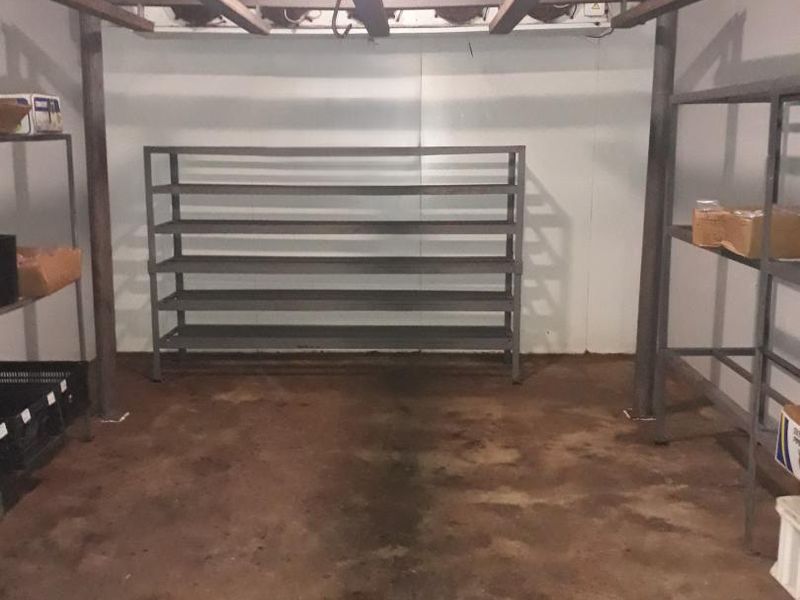 Well-located building with numerous potential - Photo 7