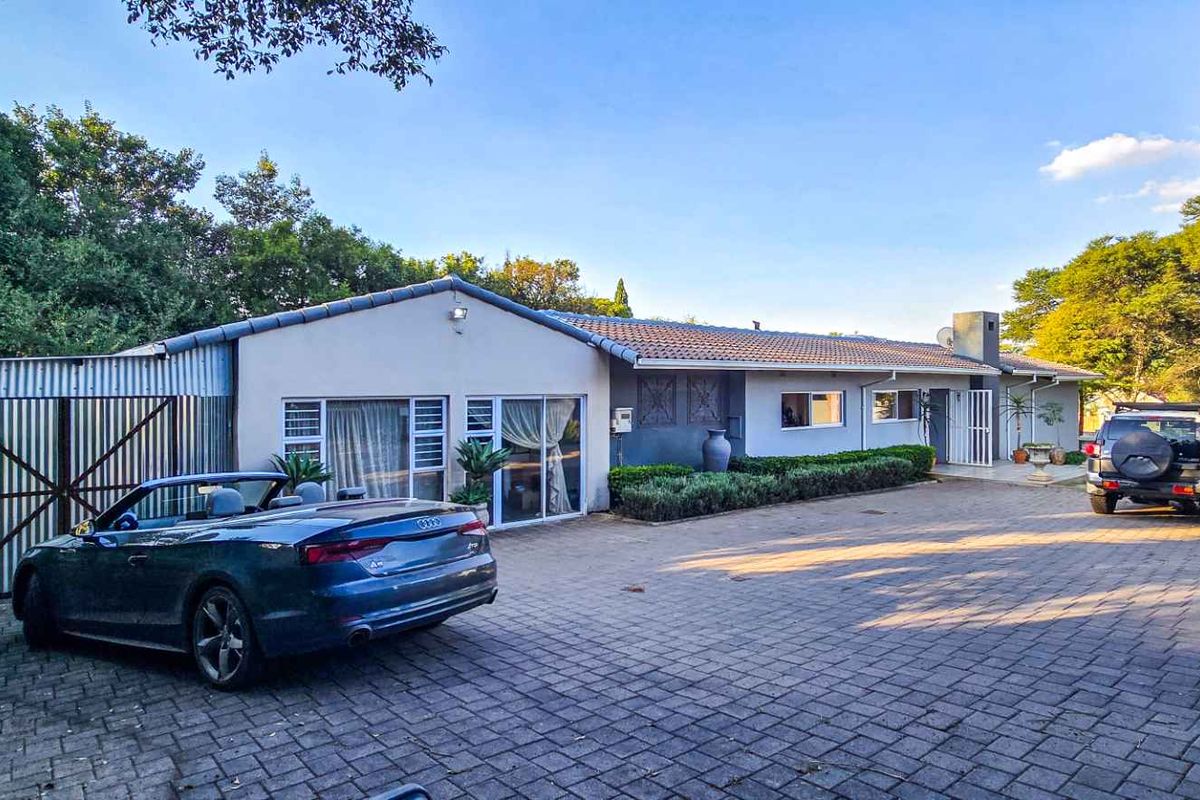 Spacious Family Home For Sale - Photo 4