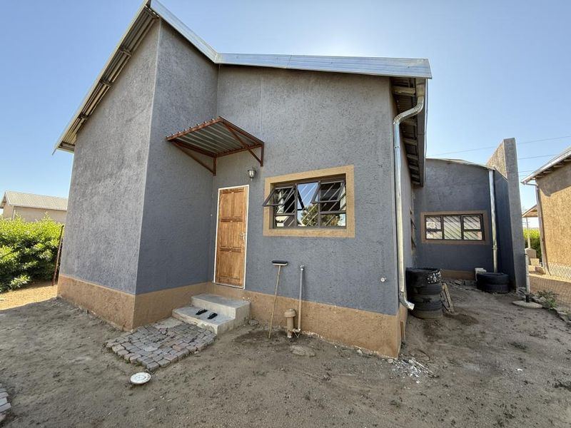 Charming 3-Bedroom Home – Move-In Ready - Photo 3