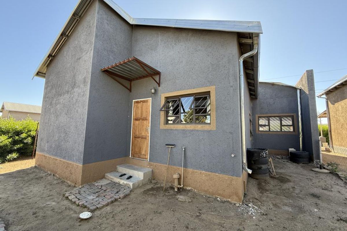 Charming 3-Bedroom Home – Move-In Ready - Photo 3
