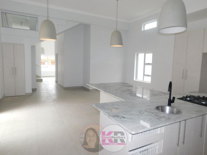 A few steps from the beach - Photo 3