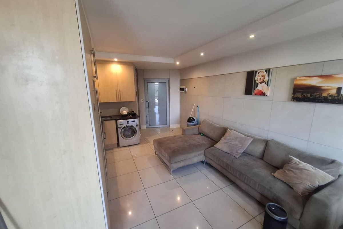 Unfurnished 1 bedroom Apartment in Sandton CBD - Photo 2