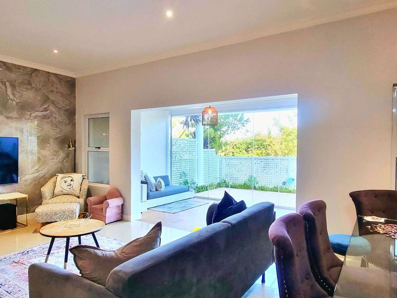 Substantial Three-Bedroom Townhouse with Sea Views in Ilala Ridge - Photo 6