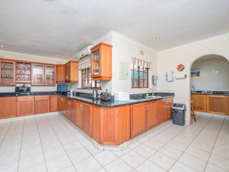 Hendra - Luxury Family Home in Prime La Lucia | Sea Views | 1,440sqm Stand | Flatlet - Photo 10