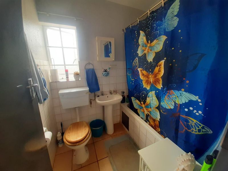 Pet Friendly 2 Bedroom Townhouse for Sale - Photo 7