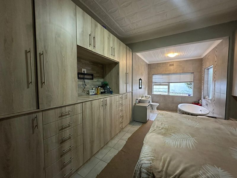 Corner Home with Space to Grow and Modern Comfort - Photo 8