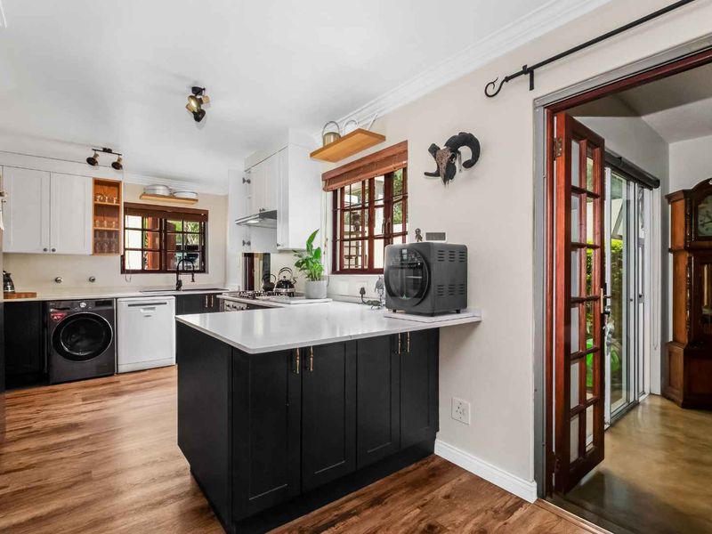 DELIGHTFUL DUPLEX LIVING IN LOVELY LONEHILL WILL LEAVE YOU IN ABSOLUTE AWE - Photo 9