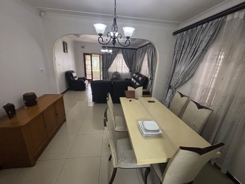 3-Bedroom Family Home with Flatlet for Sale in Escombe – Ideal for Families or Investors - Photo 7