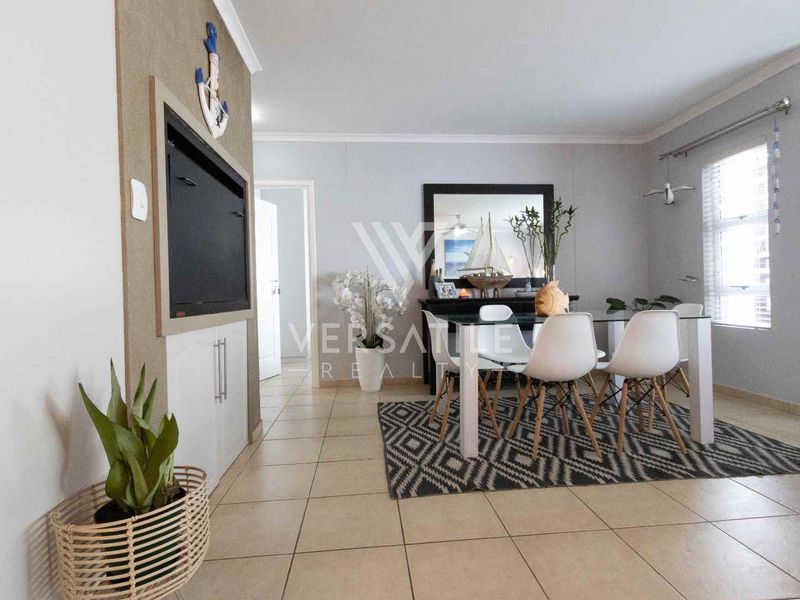 Townhouse For Sale - Photo 3