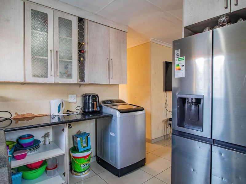 4 Bedroom Family House in Rosslyn Gardens - Photo 5
