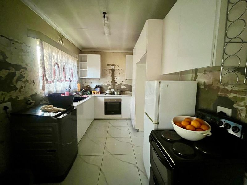 Modder east 3 bedroom house - Photo 4