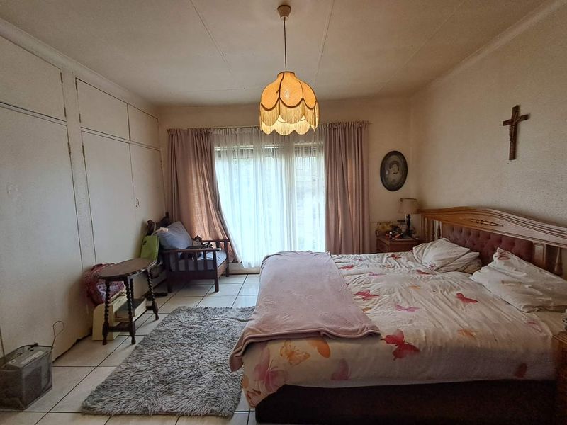 Endless Possibilities in This 3-Bedroom Family Home! - Photo 9