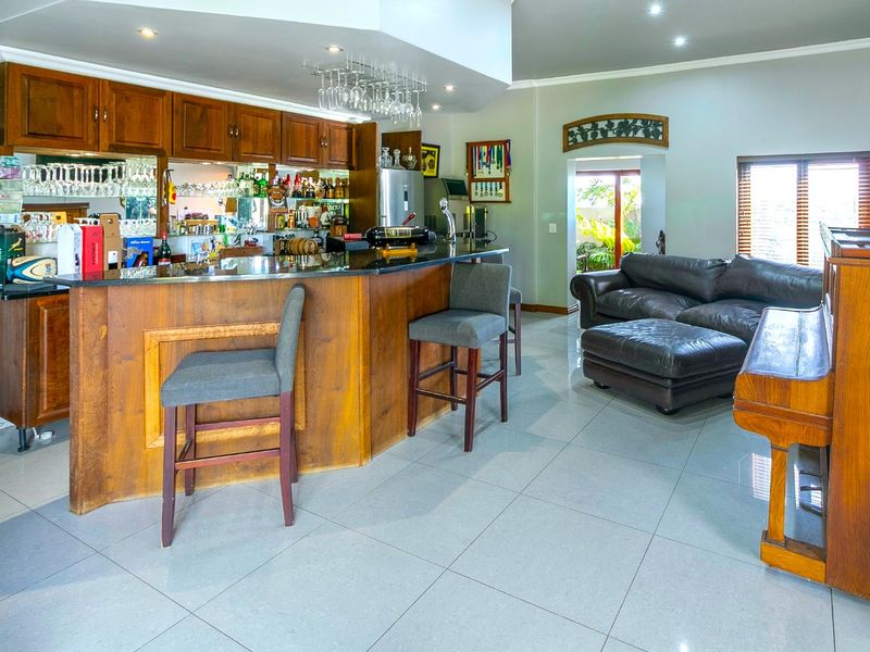KLEIN KAROO GAME LODGE & SPITZKOP RESTAURANT – TURNKEY ROUTE 62 HOSPITALITY RETREAT NEAR OUDTSHOORN - Photo 4