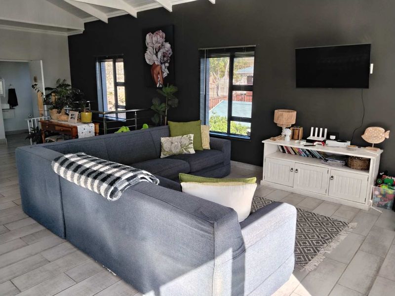3 Bedroom Family home - Photo 5