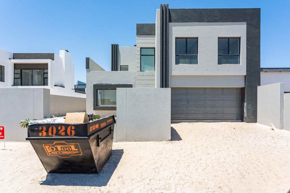 Supreme Sandown - Photo 2