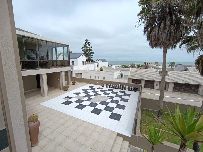 **Luxurious Double-Storey Mansion with Stunning Sea Views** - Photo 5