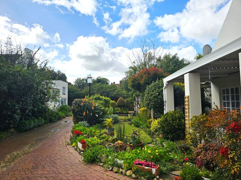3 Bed converted to a 2 Bed Unit for more space - Photo 2