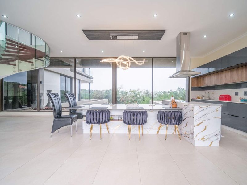 Modern Architectural Masterpiece with distant Seaviews - Photo 2