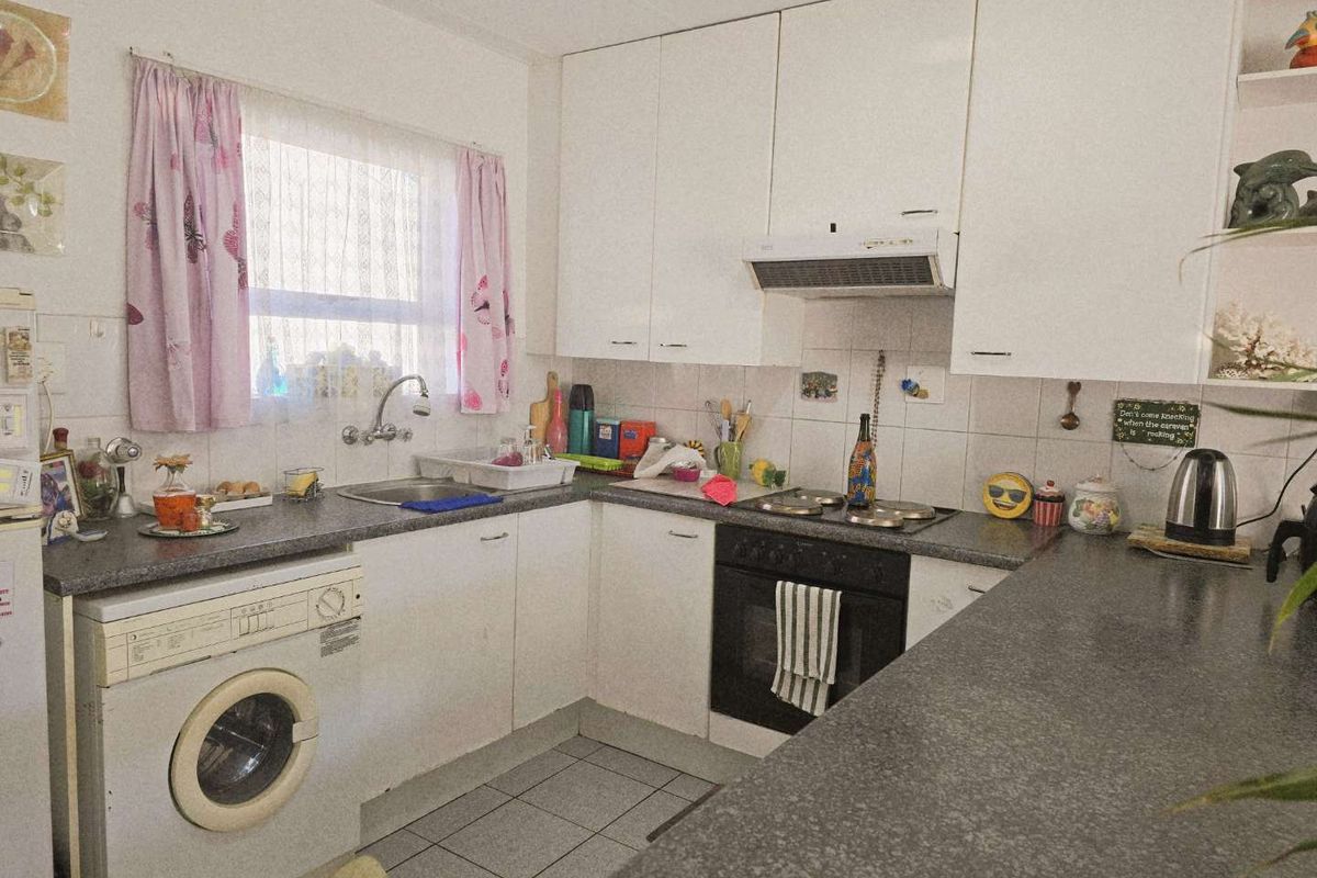 Fantastic lock up and go. Suite single or couple. - Photo 4