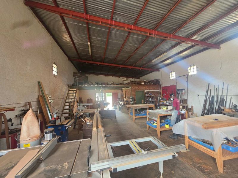 Large Commercial property for sale in Omaruru - Photo 4