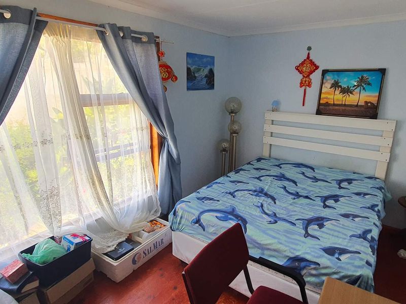 Charming 2-Bedroom Residence with Separate Flatlet and Stunning Valley Views - Photo 10