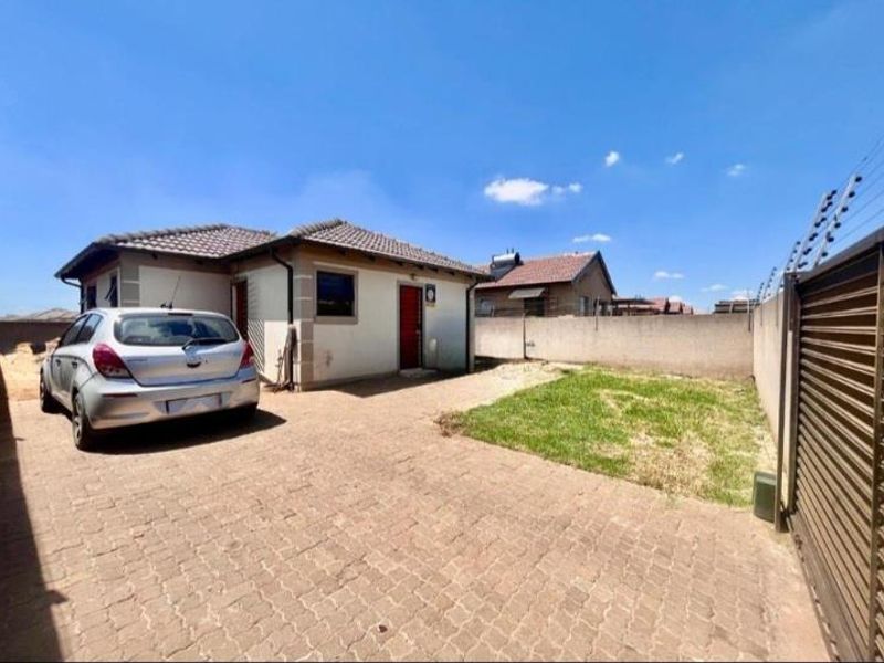 Family Home For Sale - Photo 2