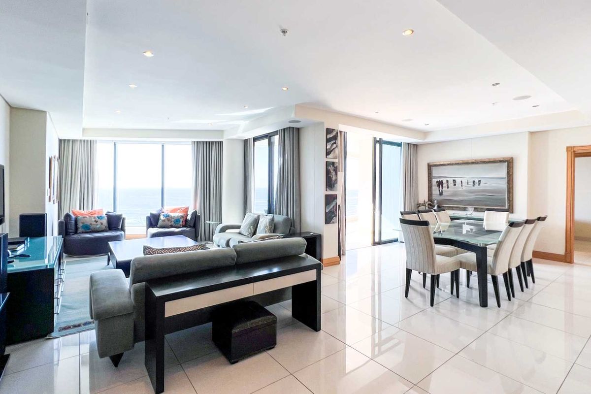 3 BEDROOM | 3.5 BATHROOM APARTMENT - Photo 3