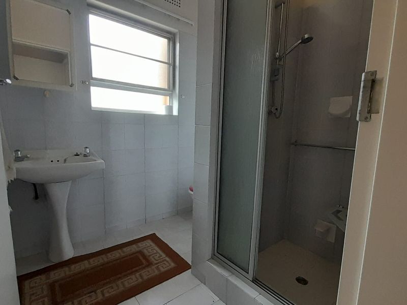 Retirement Home - Photo 7