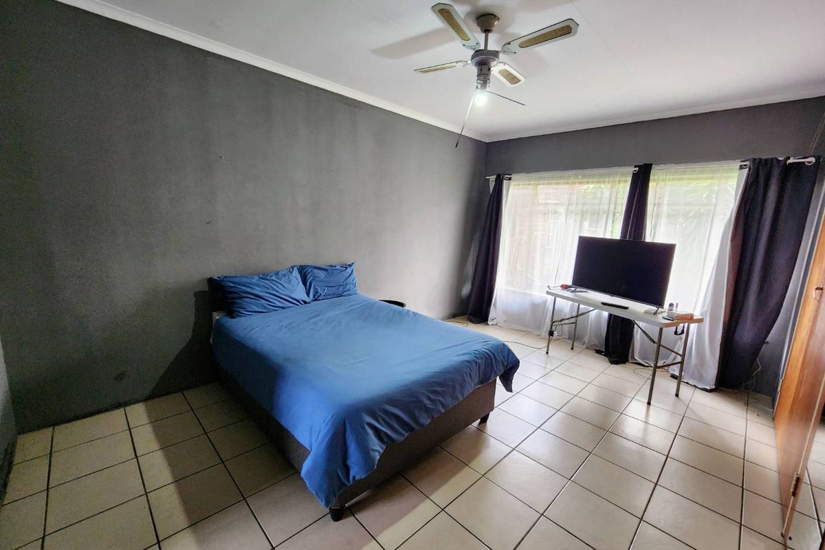 Unbeatable Triple-Income Investment: R26,000 Monthly Potential in One Prime Location - Photo 4