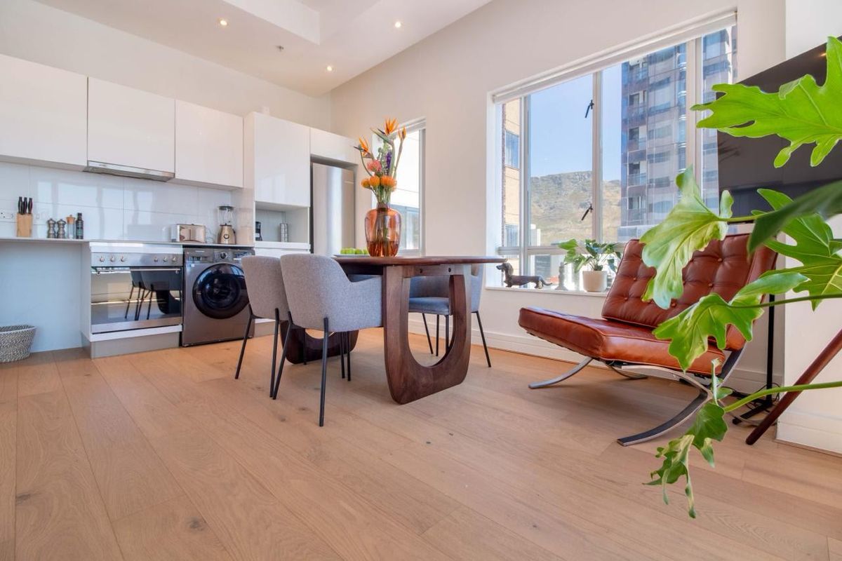 City living at its finest - Photo 2