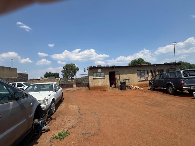 Prime investment waiting for you! - Photo 8