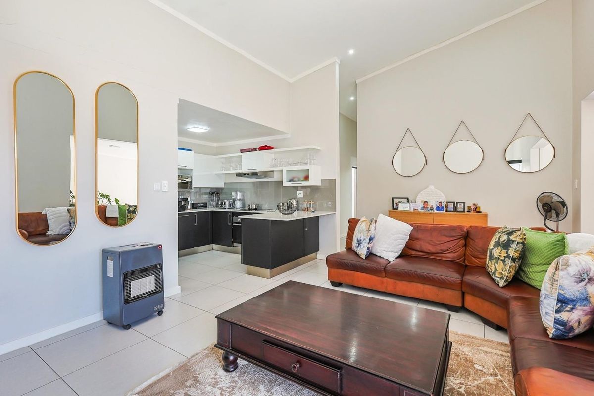 3 Bedroom For Sale , - Photo 4