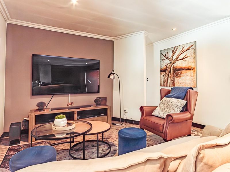 Lovely Spacious Simplex Cluster - Photo 5