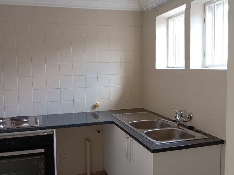 2bedr House in Hennopspark - Photo 8