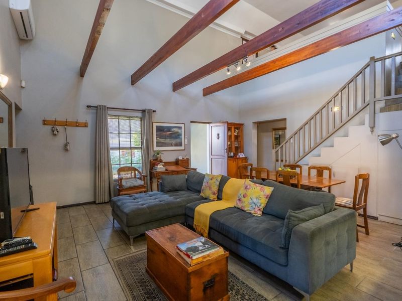 Elegant Furnished 3/4 Bedroom Home with Plunge Pool in the Heart of Franschhoek - Photo 2