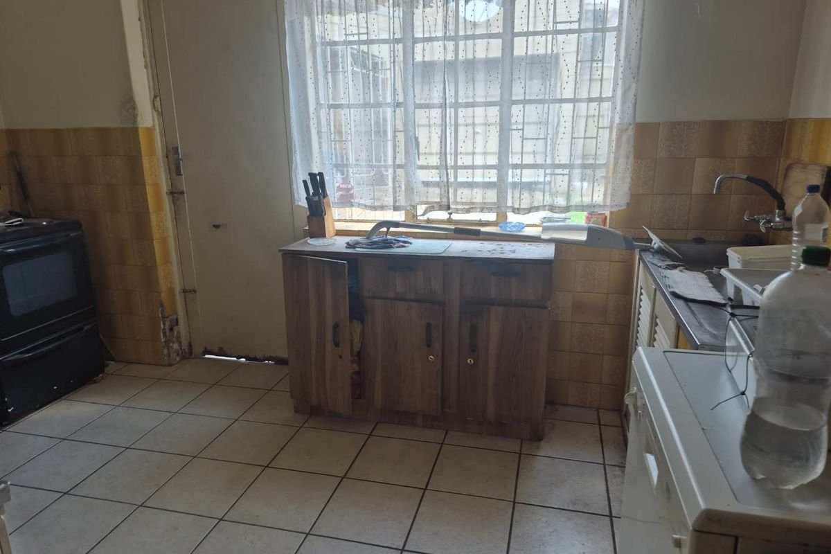 Large home, ideal for family or for renting out - Photo 2