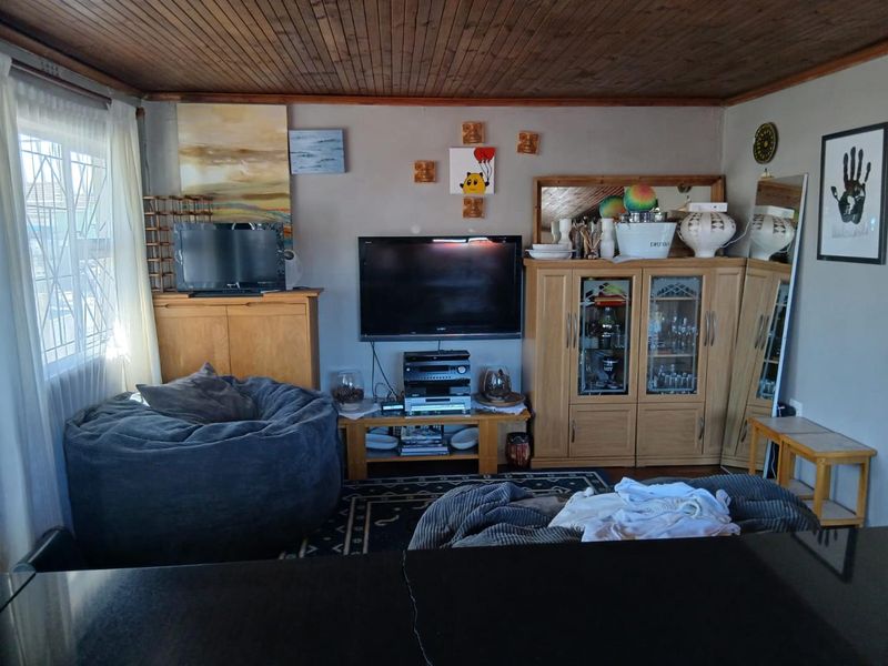 Charming Entry-Level Home in Khayelitsha – Ideal for First-Time Buyers - Photo 10