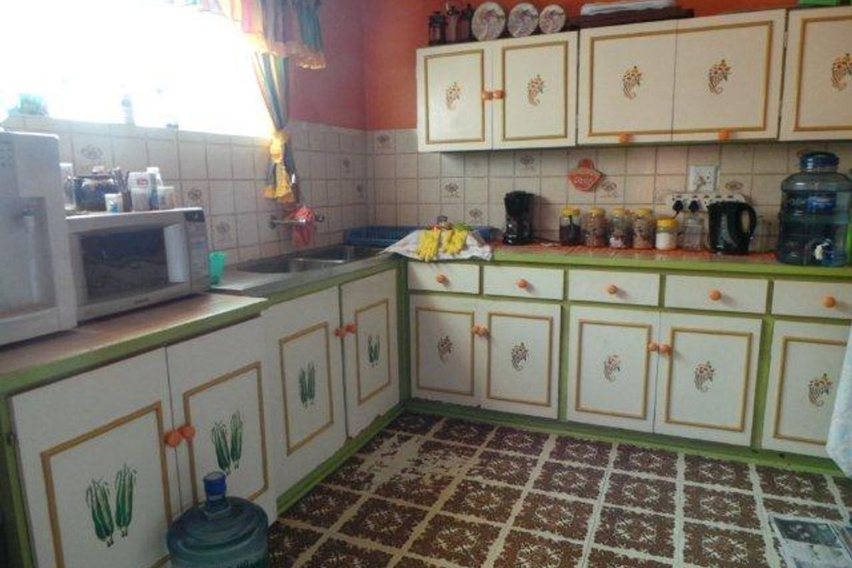 Spacious Family Home close to all Amenities - Photo 2