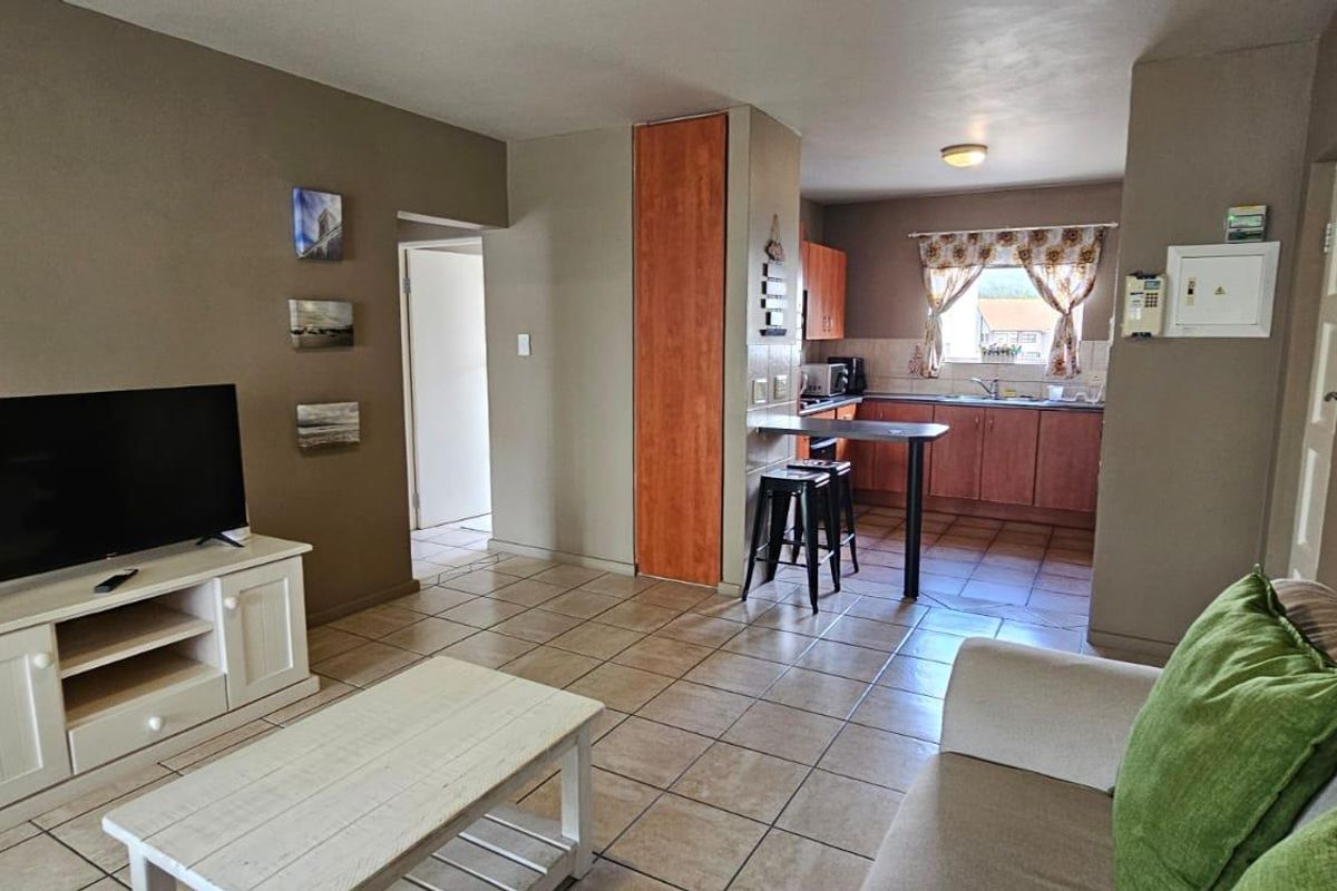 2 Bedroom Lock-up and go! - Photo 2