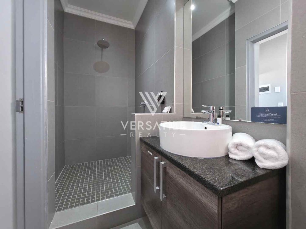 16 - En-Suite Bathroom 
