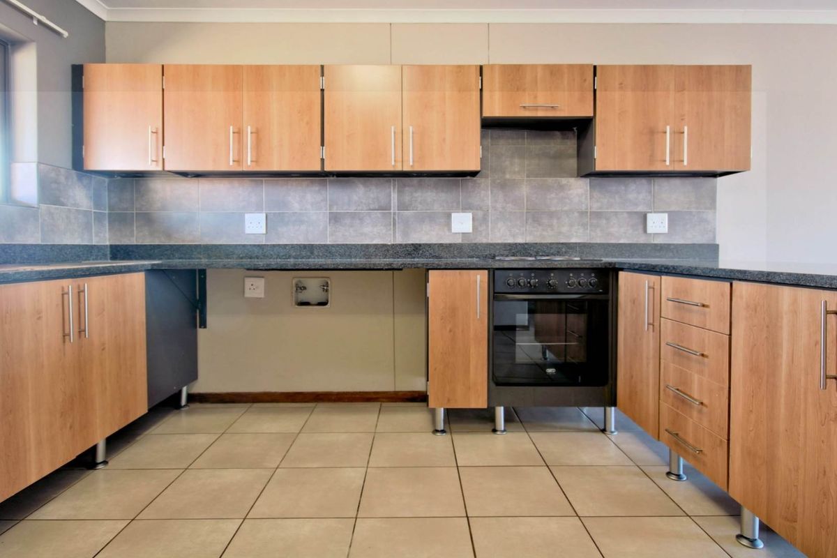 SPECIAL OFFER: 50% OFF FIRST MONTH'S RENT! Limited time offer! - Photo 3