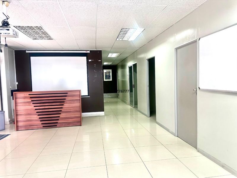 Office For Rent Windhoek West - Photo 3