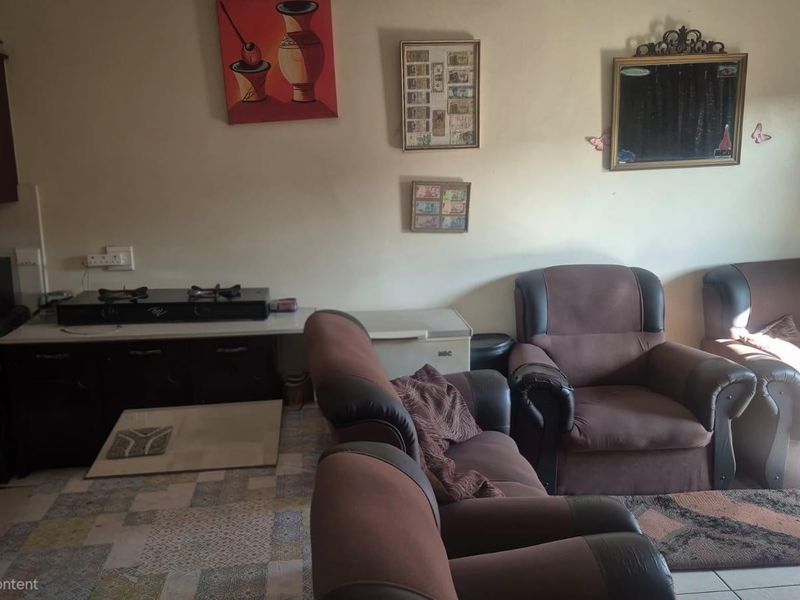 Secure 2-Bedroom Apartment with Scenic Views in Sea View, Durban - Photo 6