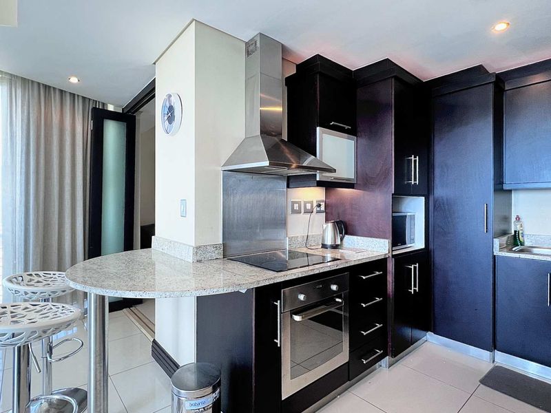 1 BEDROOM | 1.5 BATHROOM APARTMENT - Photo 6