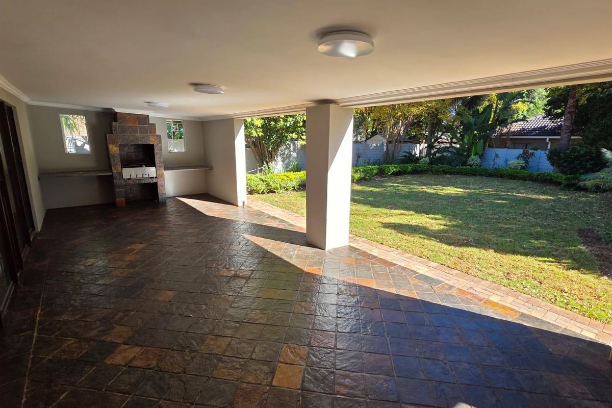 Recently Renovated Immaculate Home for Sale in Garsfontein - Photo 2