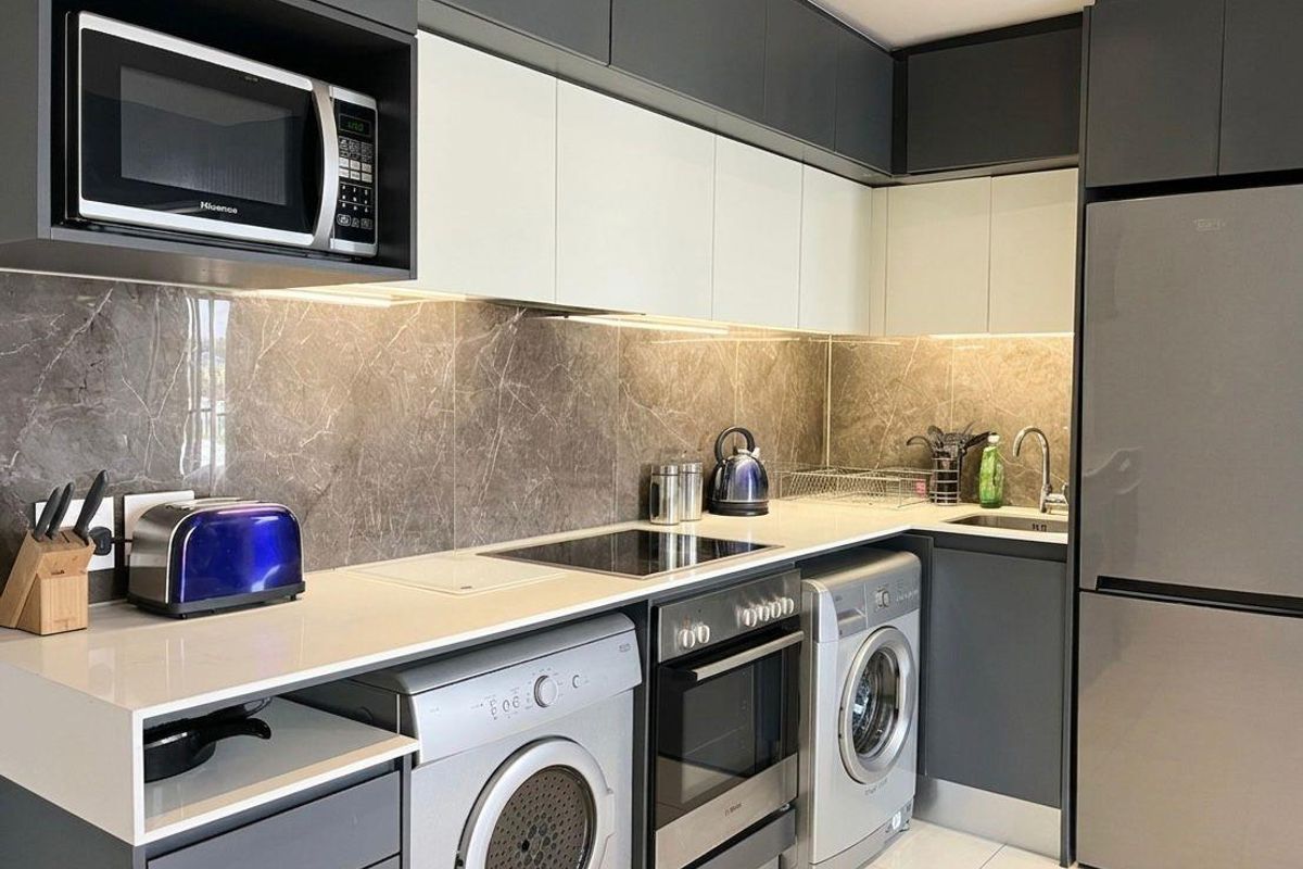 FULLY FURNISHED APARTMENT AT THE CAPITAL AVAILABLE - Photo 3